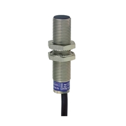 Czujnik indukcyjny M12 PNP NO zasięg 4 mm zasilanie 12 - 24 - 48V DC przewód 10 m XS612B1PAL10