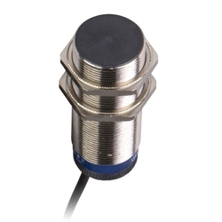 Czujnik indukcyjny M30 NC zasięg 10 mm zasilanie 24 - 230V AC - DC przewód 2 m XSAV12801