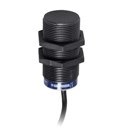Czujnik indukcyjny M30 PNP NO zasięg Sn 15 mm zasilanie 12 - 24V DC przewód 2 m XS4P30PA340