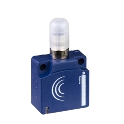 Czujnik indukcyjny 26 x 26 x 13 NPN NO zasilanie 12 - 24V DC konektor M8 XS7E1A1NAM8