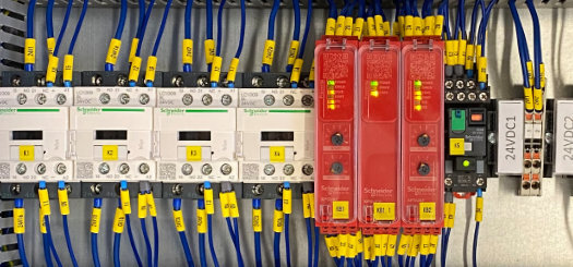 Przekaźnik bezpieczeństwa PREVENTA Universal XPSU
