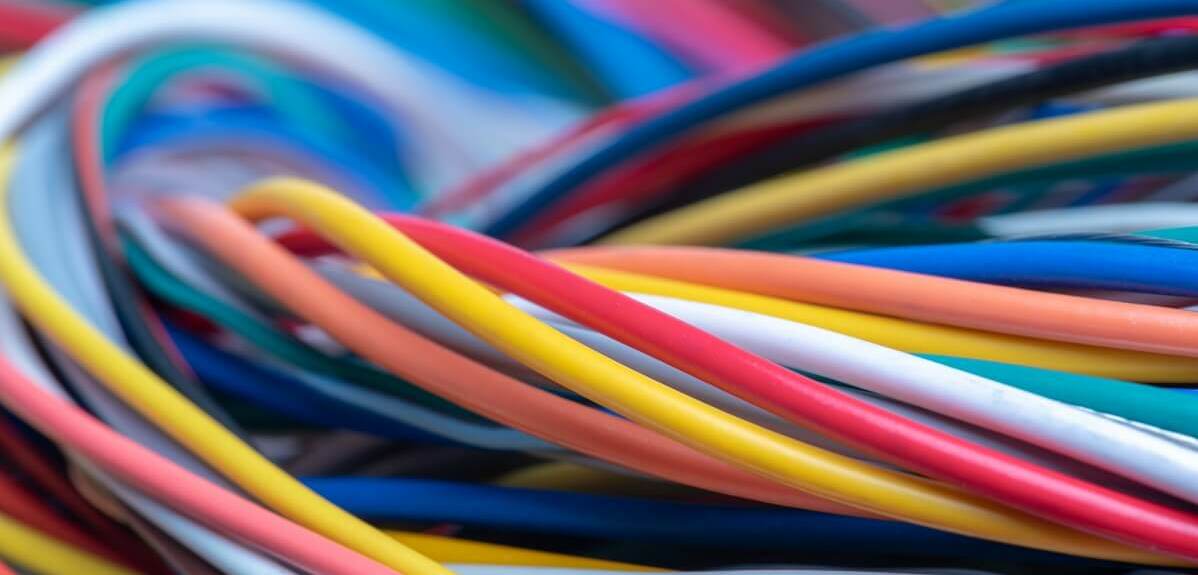 Oznaczenia przewodów i kabli elektrycznych – jak je czytać i dobrać właściwy przewód